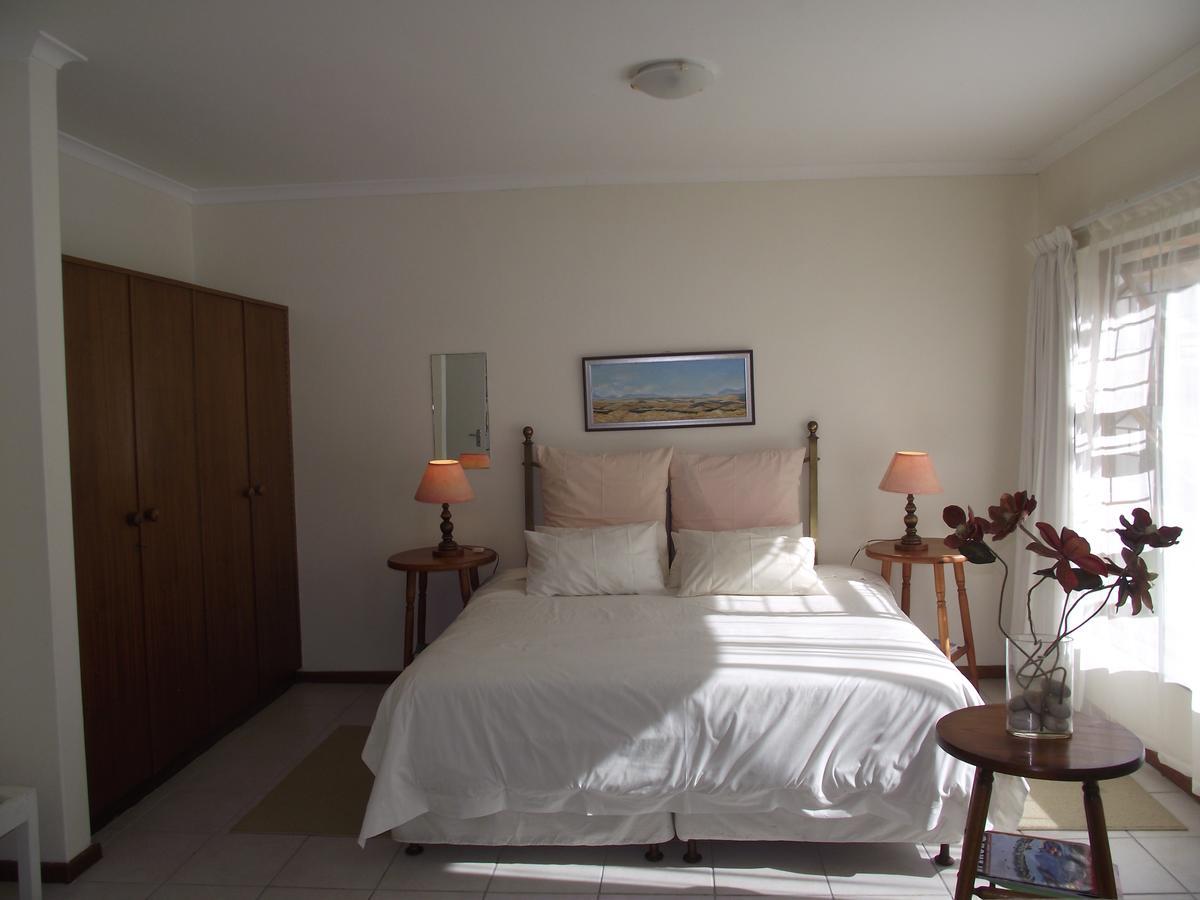 Apartamento Hermanus At Rikis Self Catering Exterior foto